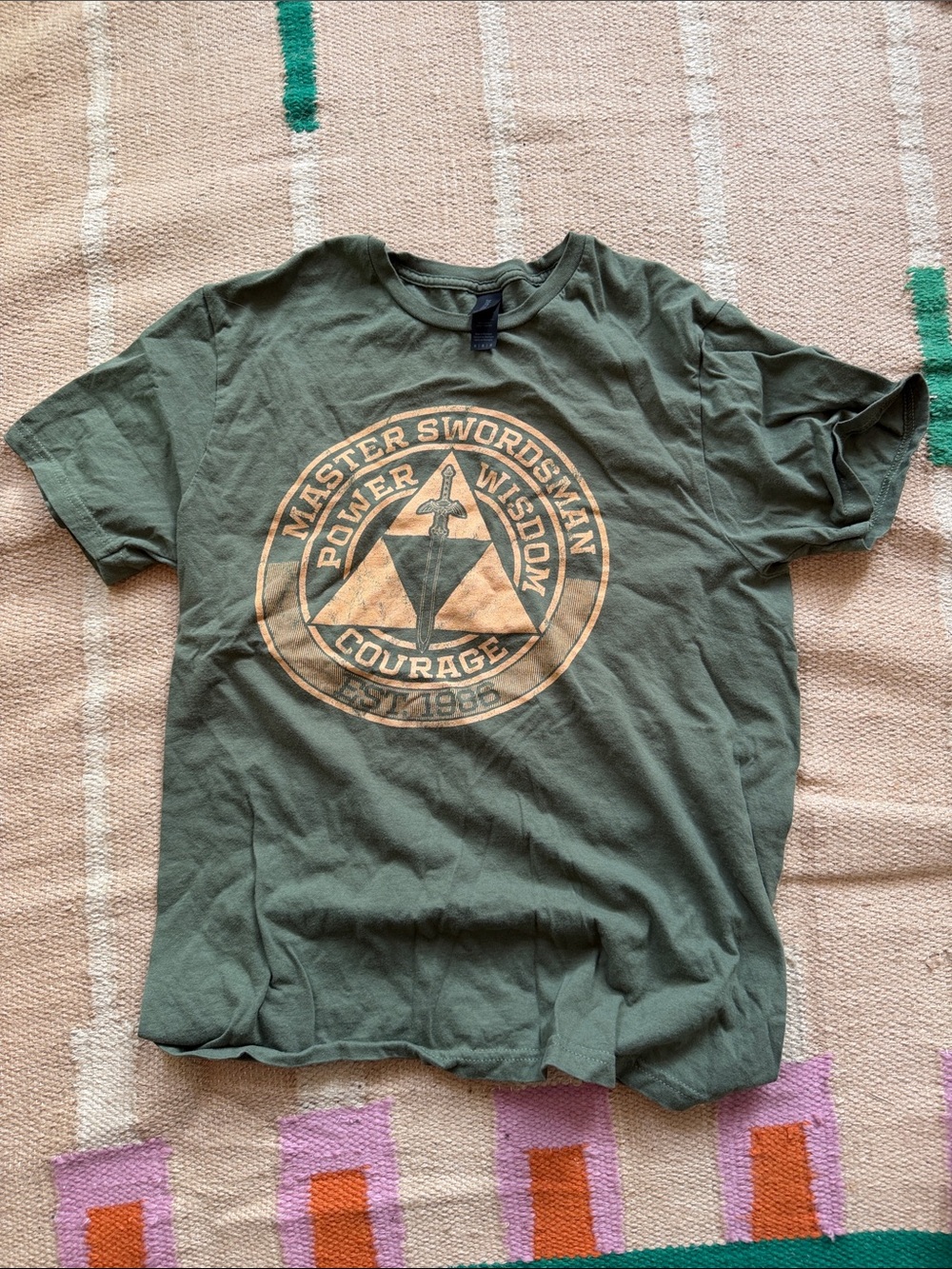 Olive Green Graphic Short Sleeve T-Shirt - Master Swordsman Zelda Emblem